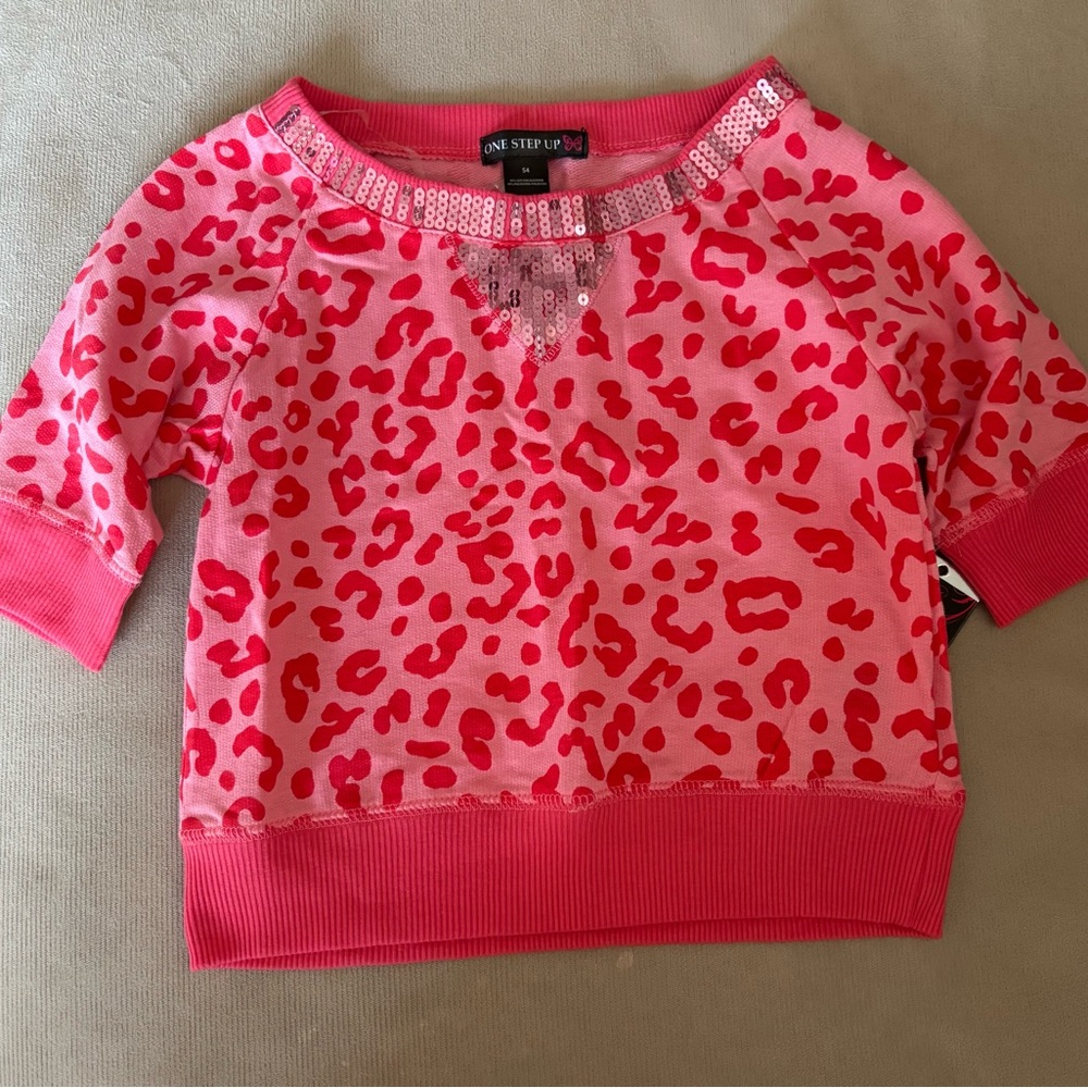 One Step Up Vibrant Coral Leopard Print Top Size S (4)